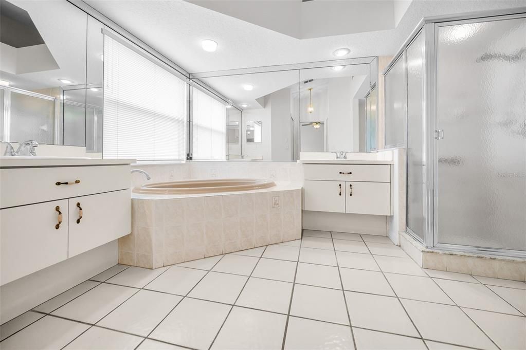 待售: $405,900 (3 贝兹, 2 浴室, 1944 平方英尺)