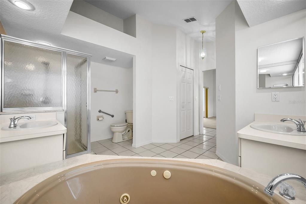 待售: $405,900 (3 贝兹, 2 浴室, 1944 平方英尺)