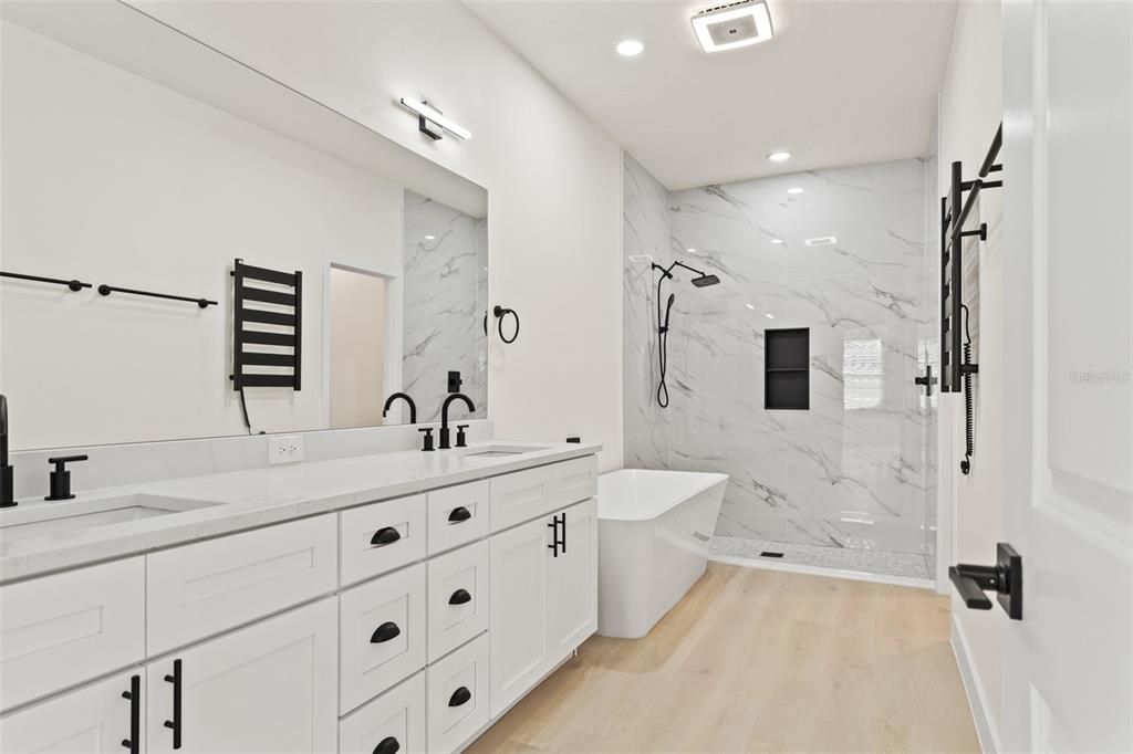 待售: $479,000 (4 贝兹, 3 浴室, 2345 平方英尺)