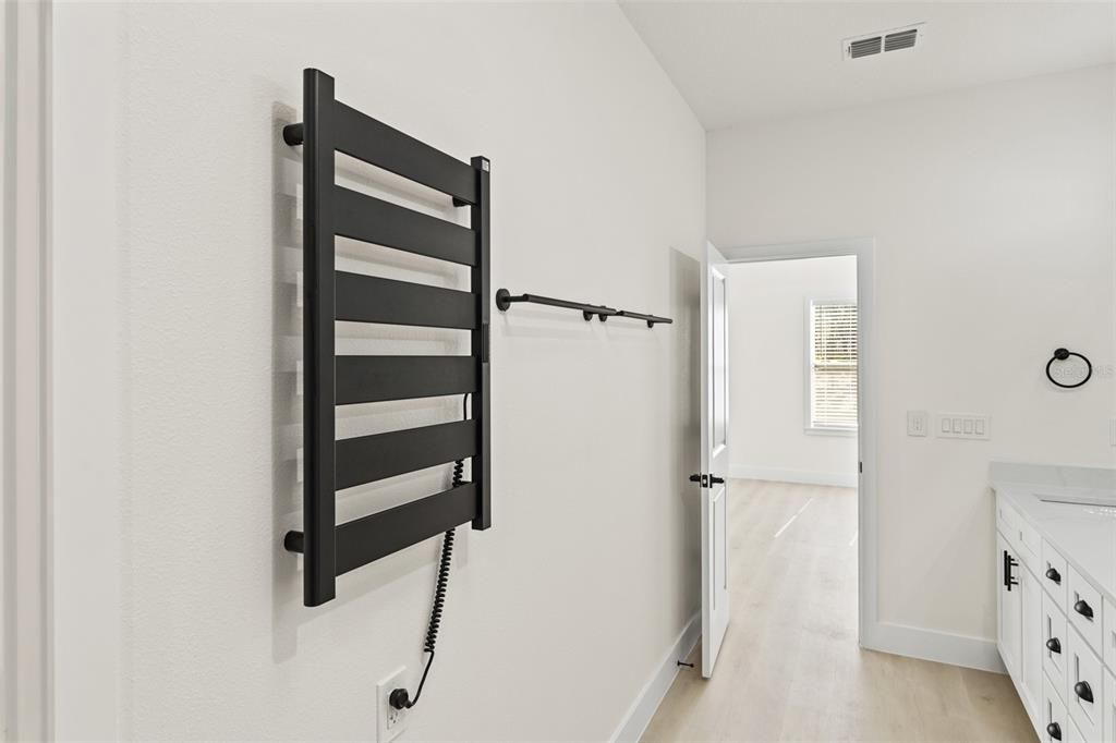 待售: $479,000 (4 贝兹, 3 浴室, 2345 平方英尺)