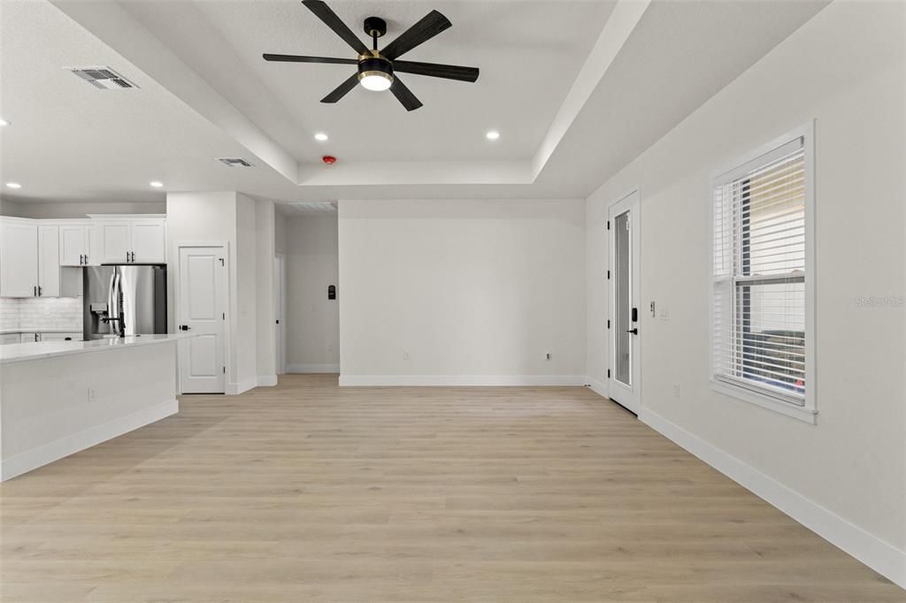 待售: $479,000 (4 贝兹, 3 浴室, 2345 平方英尺)