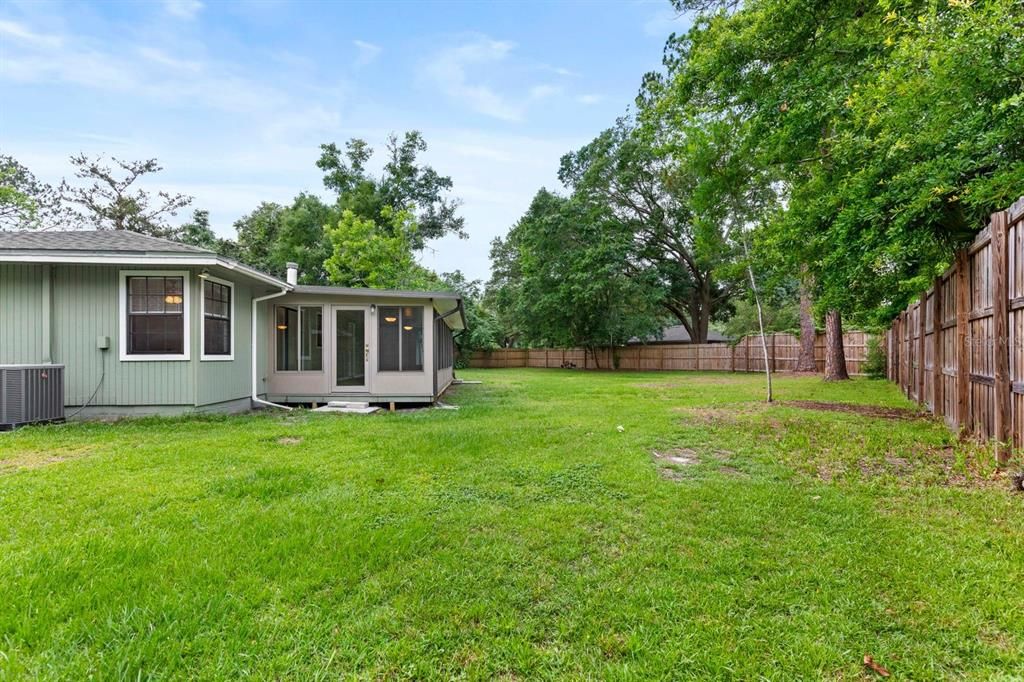 В аренду: $2,250 (4 спален, 2 ванн, 1416 Квадратных фут)