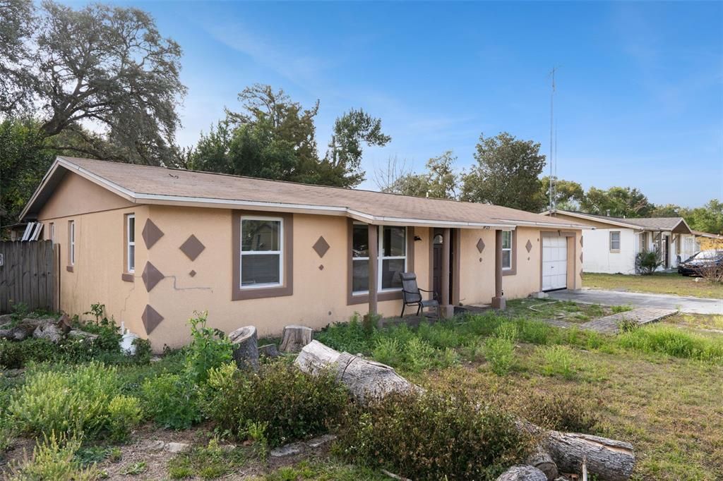 Activo con contrato: $185,000 (2 camas, 2 baños, 1212 Pies cuadrados)