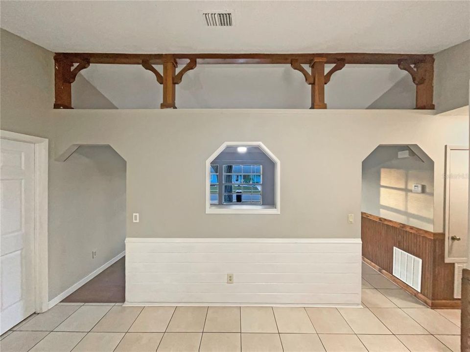 For Sale: $258,000 (3 beds, 1 baths, 1131 Square Feet)