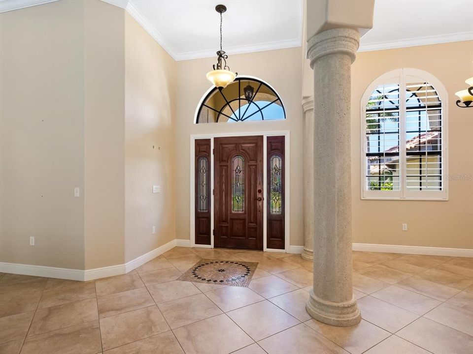 En Venta: $1,350,000 (3 camas, 3 baños, 2535 Pies cuadrados)