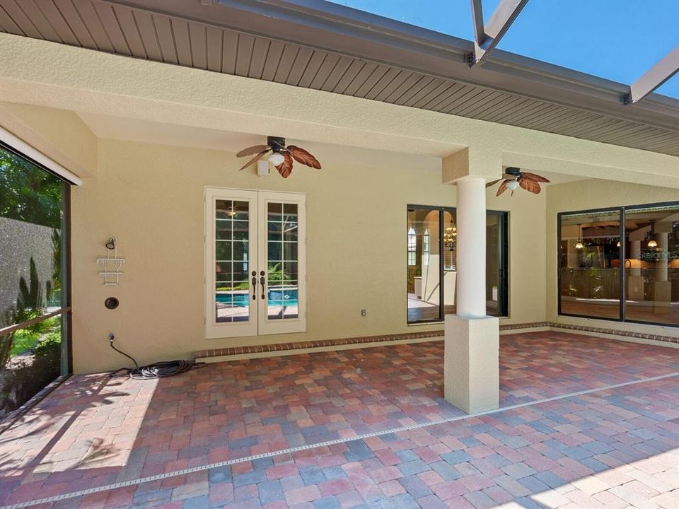 En Venta: $1,350,000 (3 camas, 3 baños, 2535 Pies cuadrados)