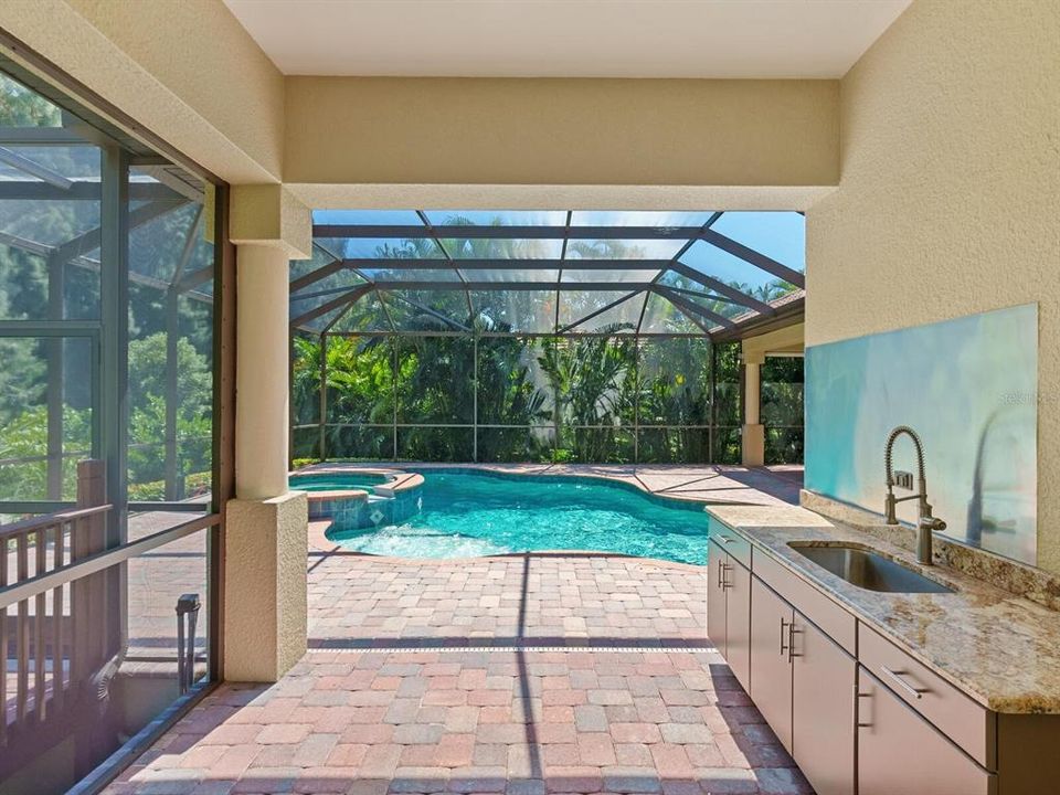 En Venta: $1,350,000 (3 camas, 3 baños, 2535 Pies cuadrados)