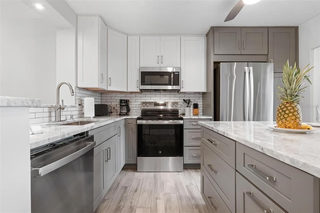 For Sale: $649,999 (2 beds, 2 baths, 1128 Square Feet)