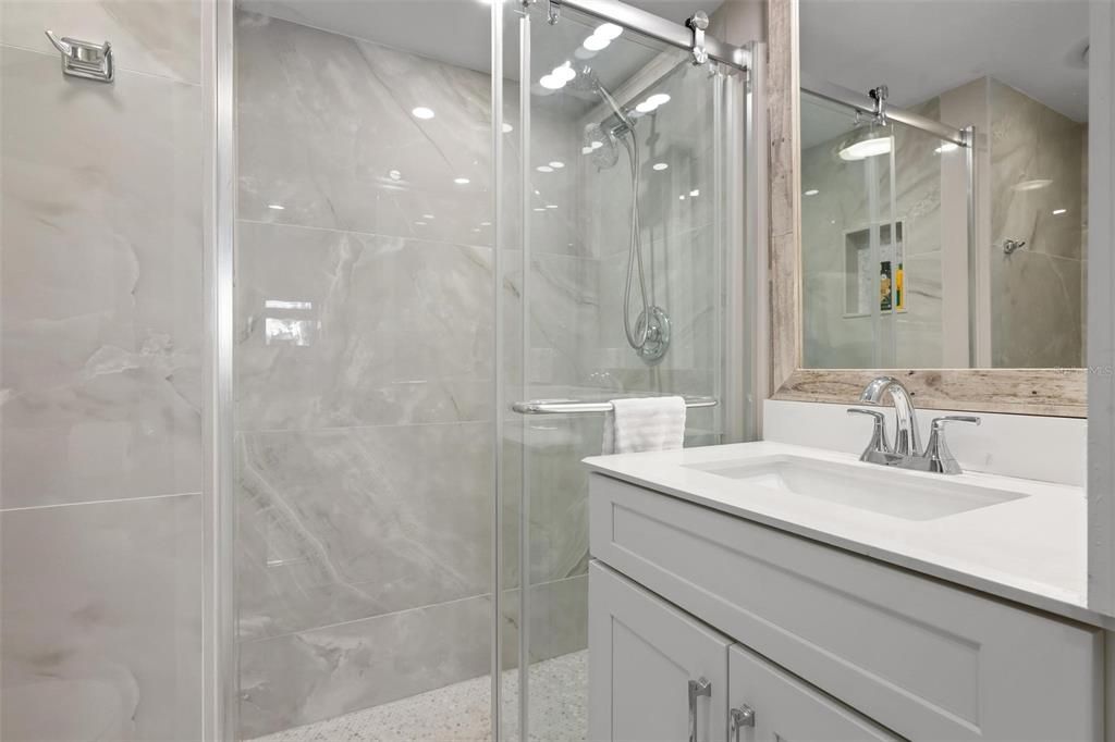 For Sale: $649,999 (2 beds, 2 baths, 1128 Square Feet)