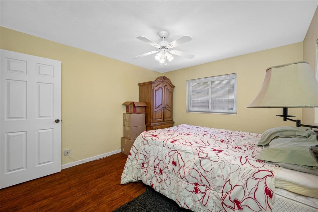 待售: $459,000 (4 贝兹, 2 浴室, 1638 平方英尺)