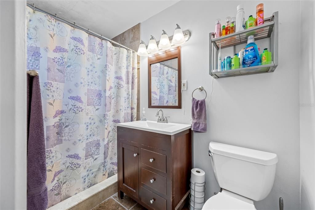 待售: $459,000 (4 贝兹, 2 浴室, 1638 平方英尺)