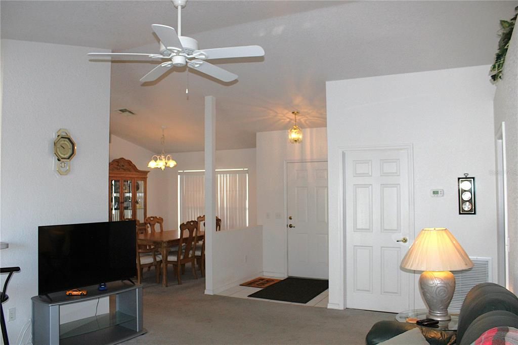 待售: $239,900 (3 贝兹, 2 浴室, 1416 平方英尺)