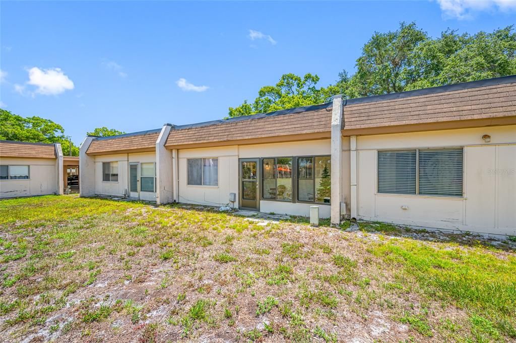 待售: $94,900 (1 贝兹, 1 浴室, 646 平方英尺)