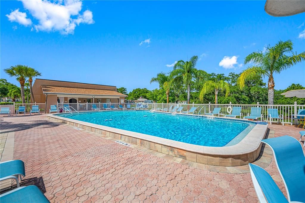 待售: $94,900 (1 贝兹, 1 浴室, 646 平方英尺)