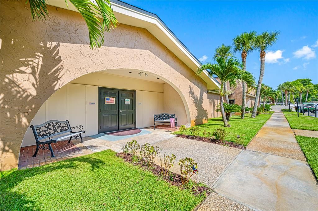 待售: $94,900 (1 贝兹, 1 浴室, 646 平方英尺)