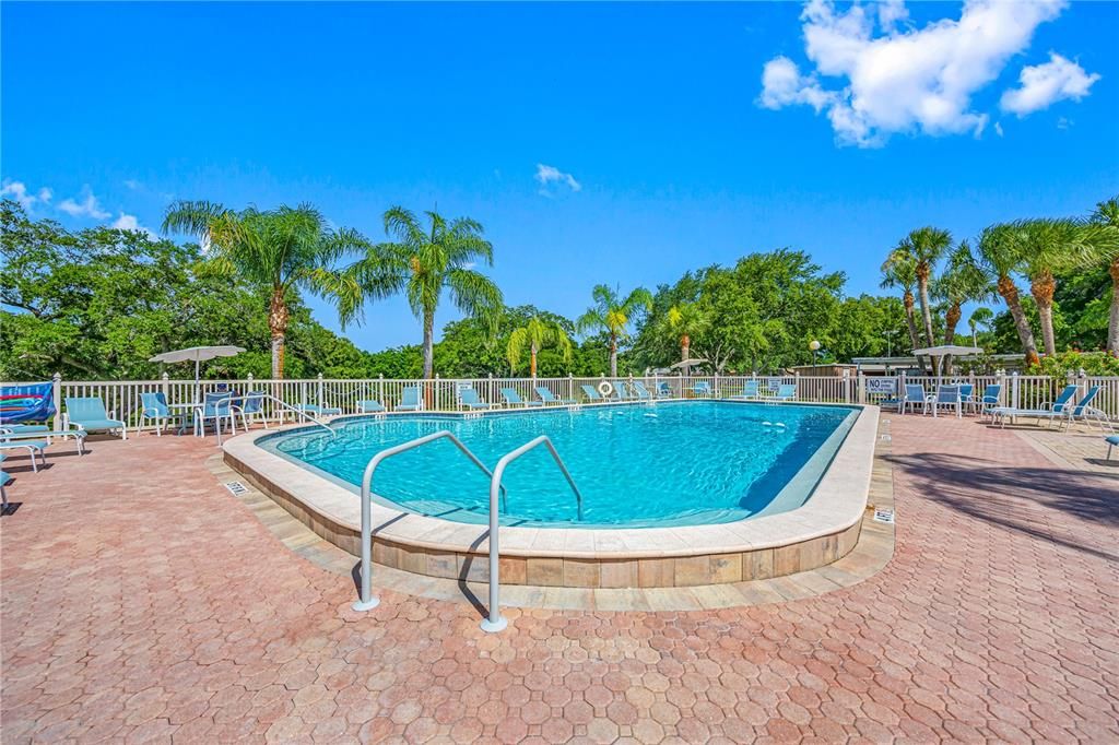 待售: $94,900 (1 贝兹, 1 浴室, 646 平方英尺)