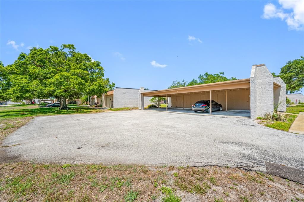 待售: $94,900 (1 贝兹, 1 浴室, 646 平方英尺)