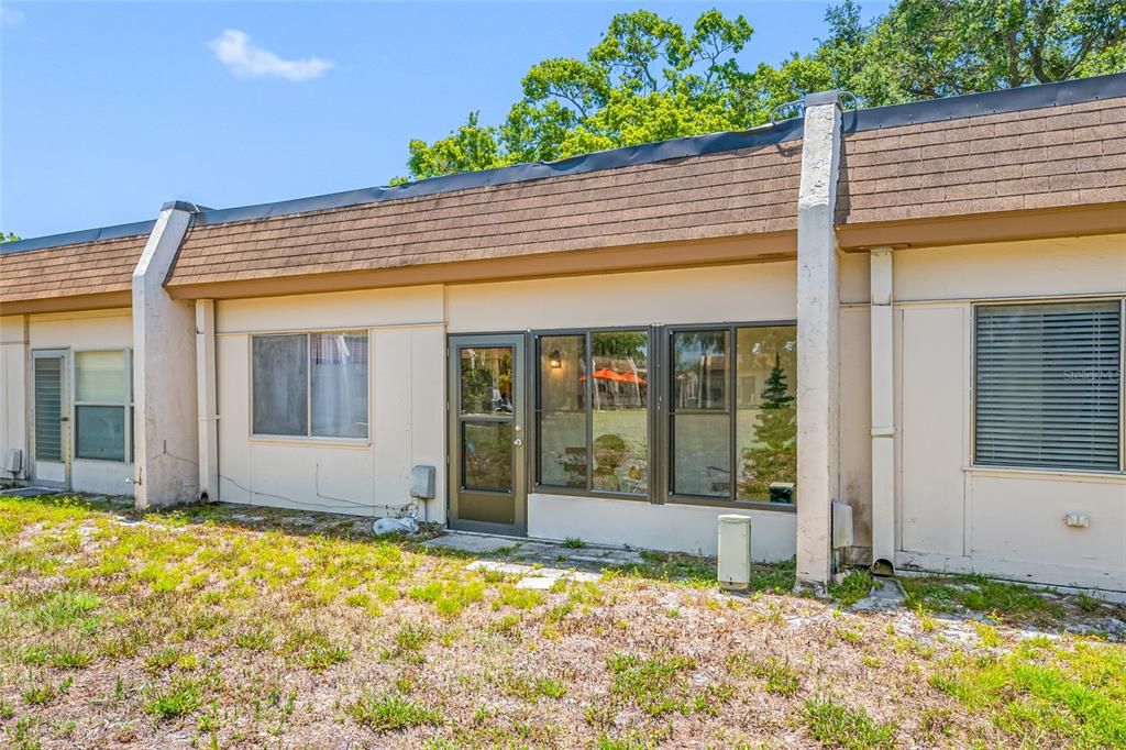 待售: $94,900 (1 贝兹, 1 浴室, 646 平方英尺)