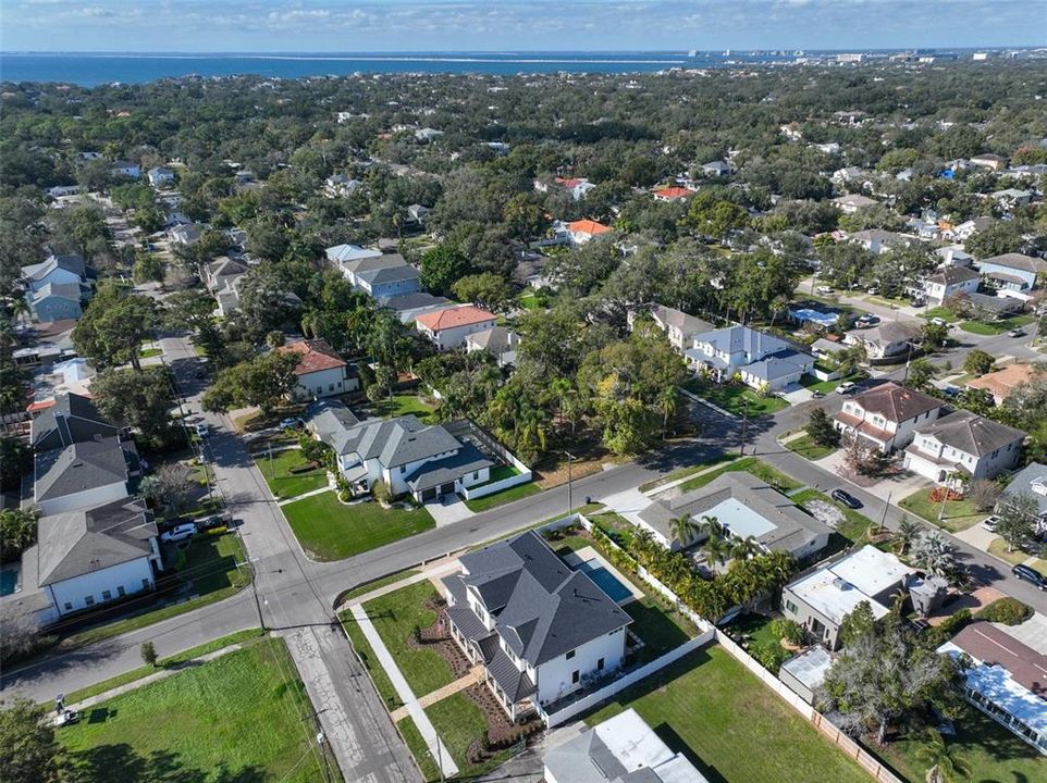 En Venta: $3,199,000 (5 camas, 6 baños, 5165 Pies cuadrados)