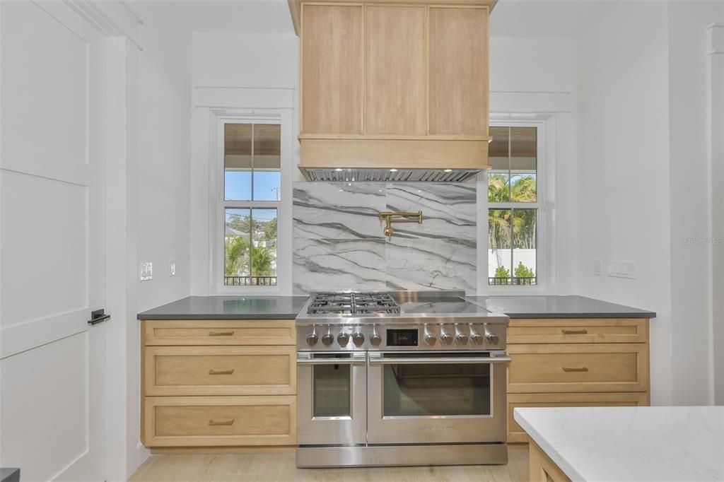 En Venta: $3,199,000 (5 camas, 6 baños, 5165 Pies cuadrados)