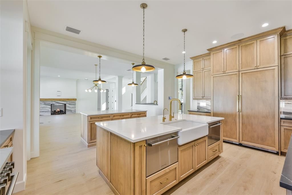 En Venta: $3,199,000 (5 camas, 6 baños, 5165 Pies cuadrados)