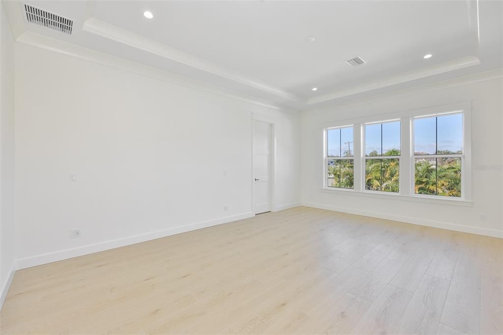 En Venta: $3,199,000 (5 camas, 6 baños, 5165 Pies cuadrados)