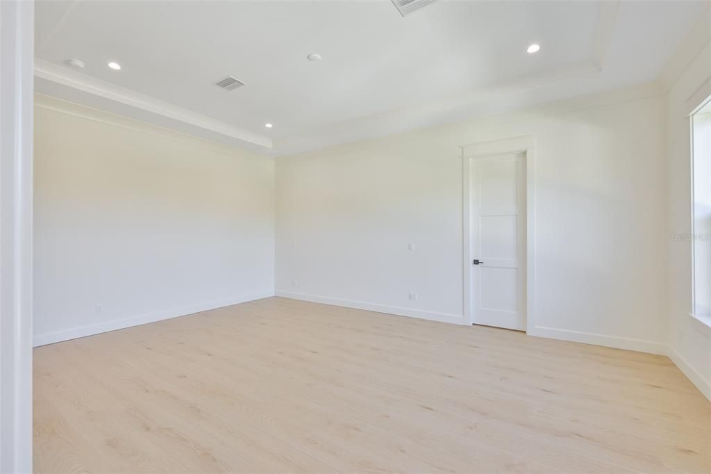 En Venta: $3,199,000 (5 camas, 6 baños, 5165 Pies cuadrados)