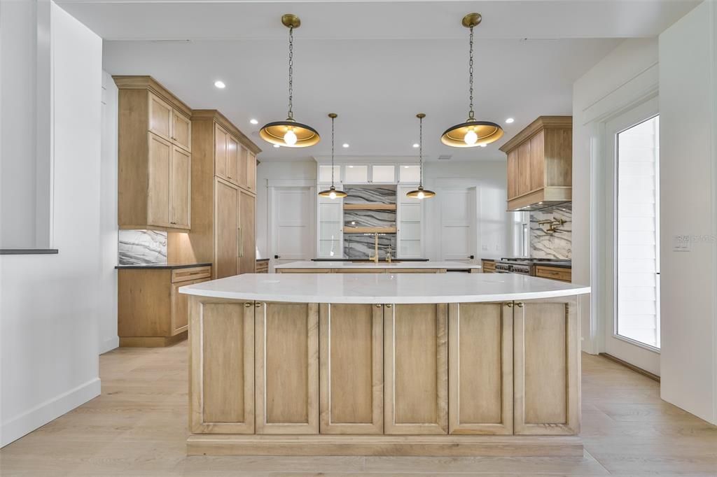 En Venta: $3,199,000 (5 camas, 6 baños, 5165 Pies cuadrados)