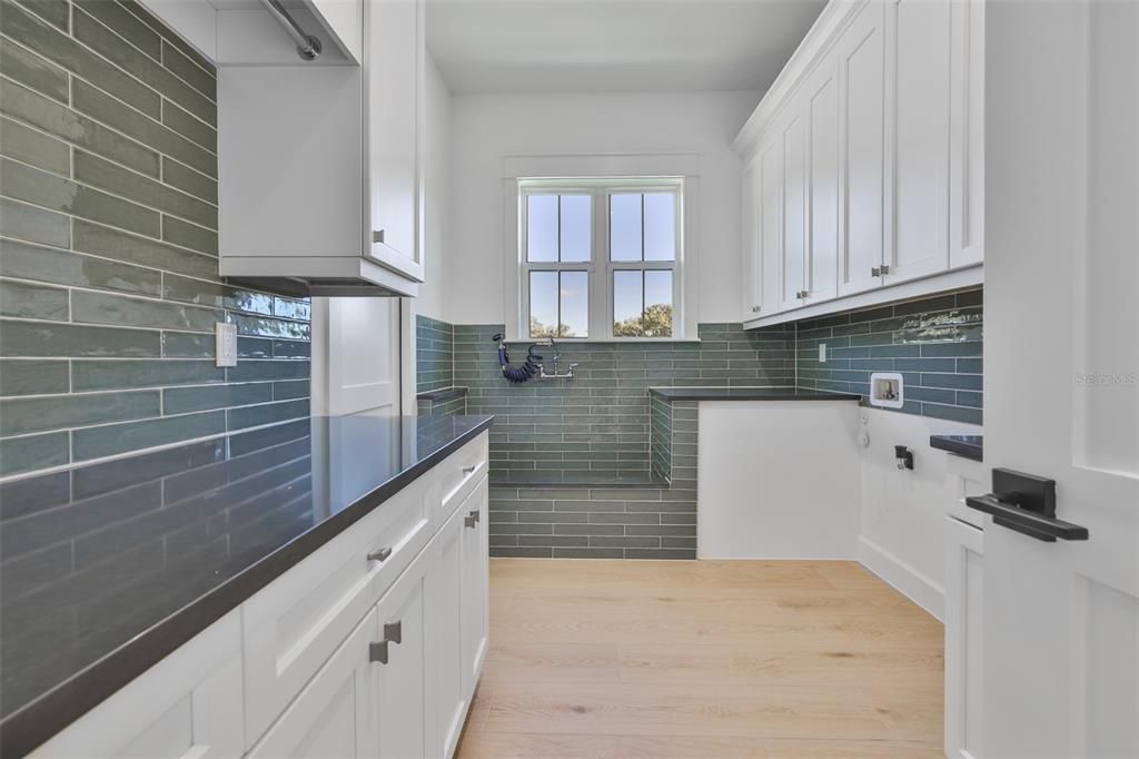 En Venta: $3,199,000 (5 camas, 6 baños, 5165 Pies cuadrados)