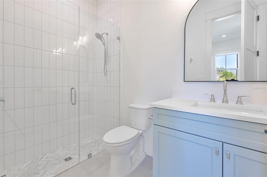 En Venta: $3,199,000 (5 camas, 6 baños, 5165 Pies cuadrados)