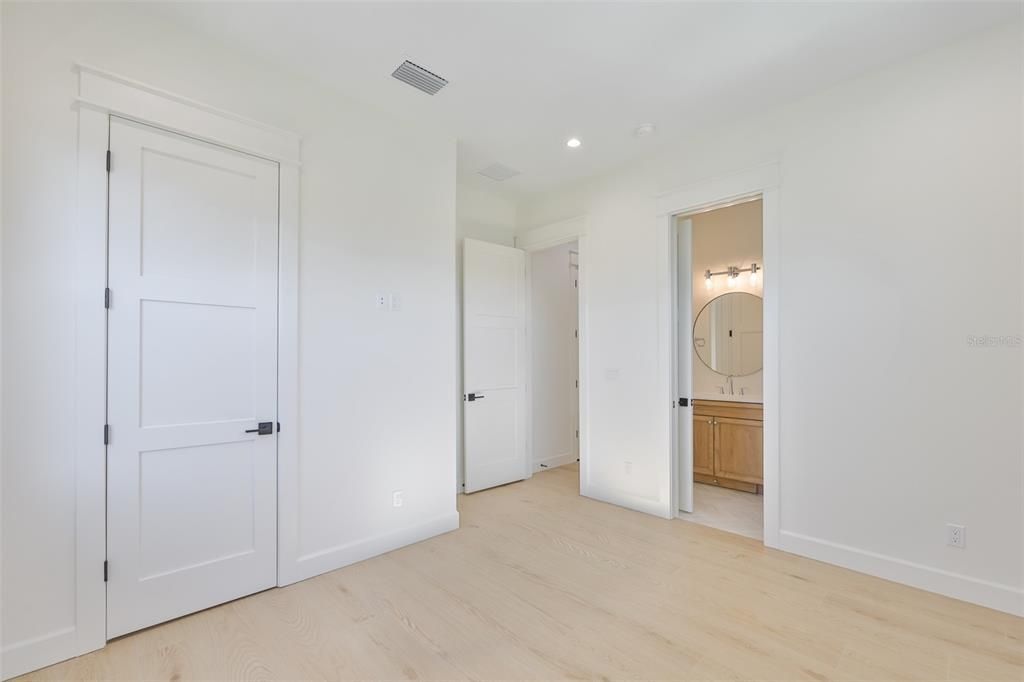 En Venta: $3,199,000 (5 camas, 6 baños, 5165 Pies cuadrados)