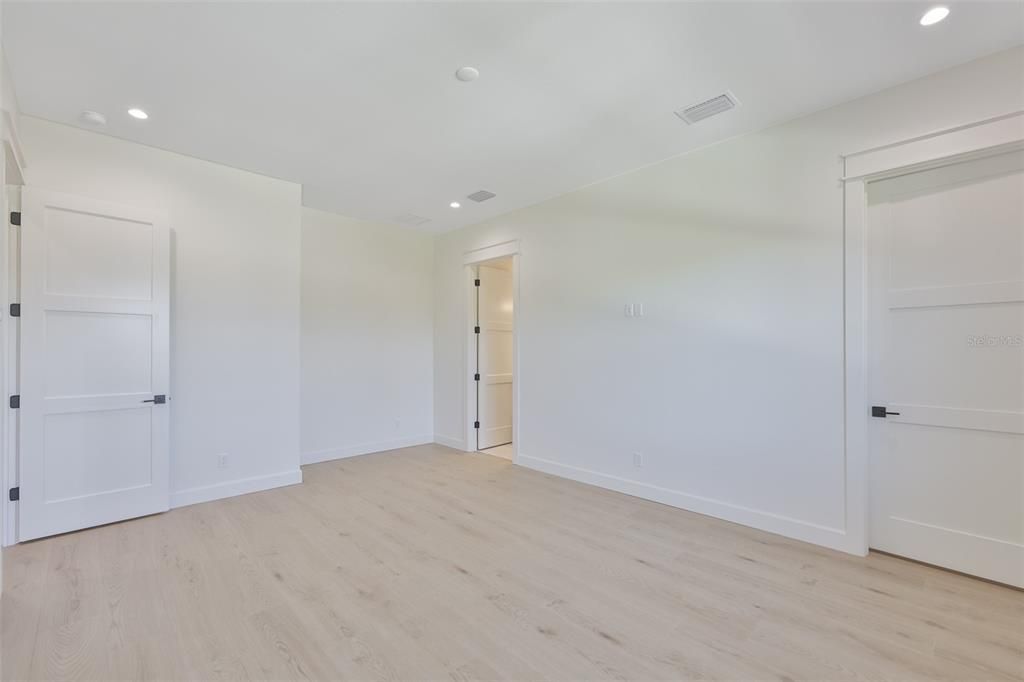 En Venta: $3,199,000 (5 camas, 6 baños, 5165 Pies cuadrados)