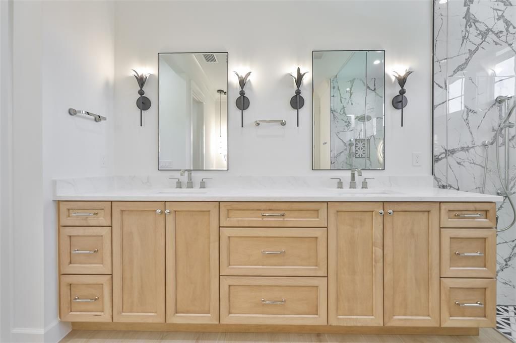 En Venta: $3,199,000 (5 camas, 6 baños, 5165 Pies cuadrados)