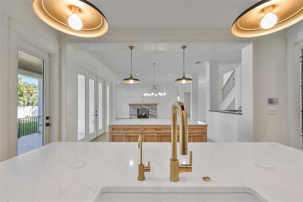 En Venta: $3,199,000 (5 camas, 6 baños, 5165 Pies cuadrados)