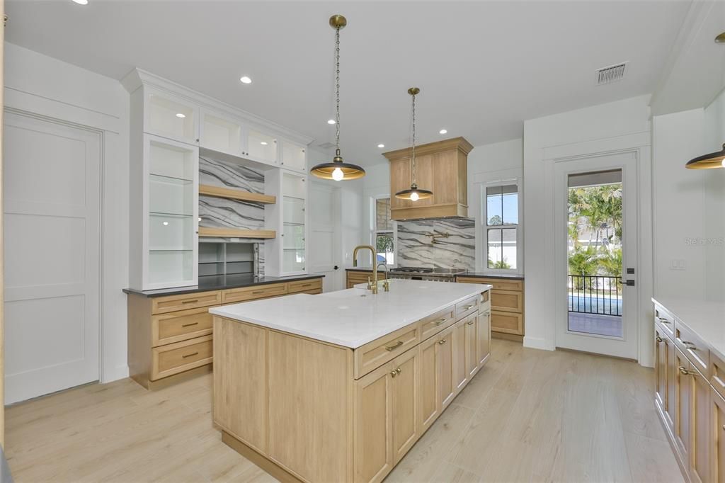 En Venta: $3,199,000 (5 camas, 6 baños, 5165 Pies cuadrados)