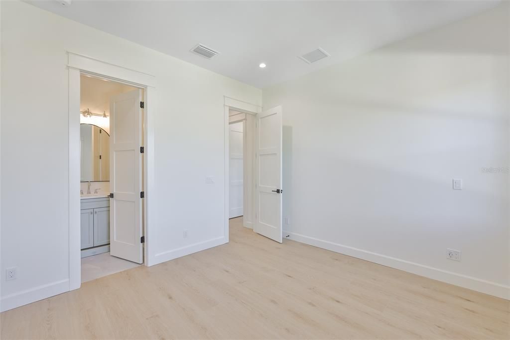 En Venta: $3,199,000 (5 camas, 6 baños, 5165 Pies cuadrados)