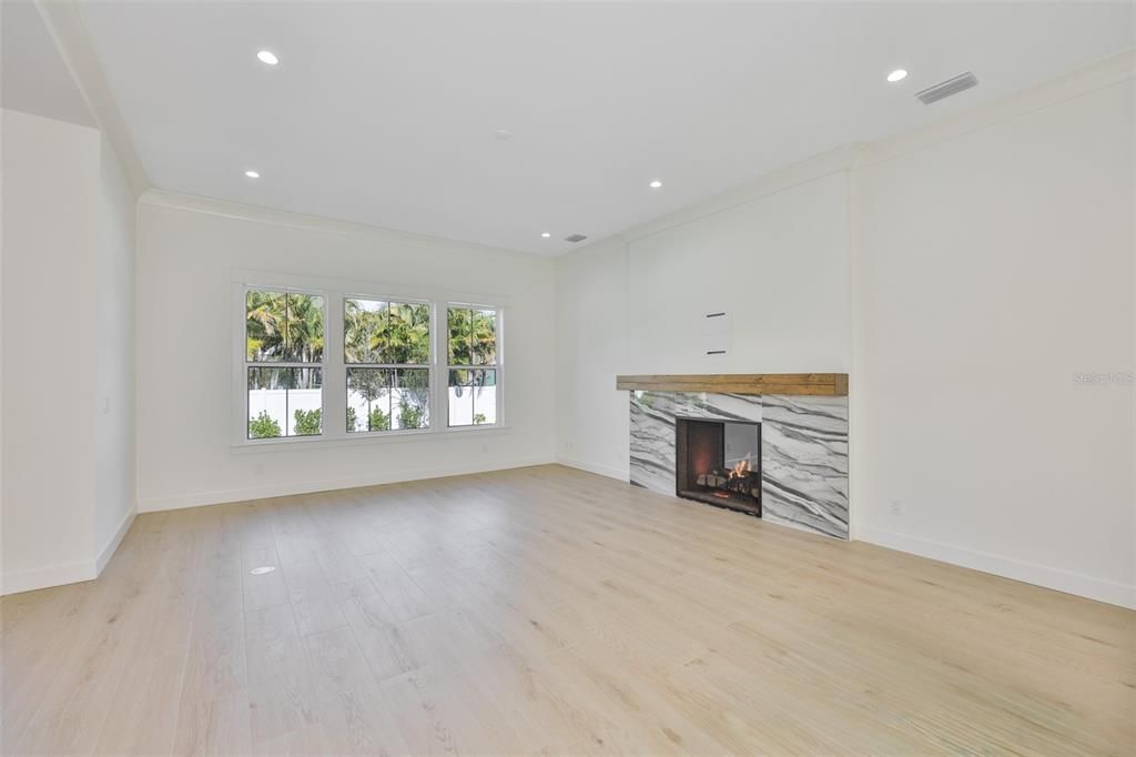 En Venta: $3,199,000 (5 camas, 6 baños, 5165 Pies cuadrados)