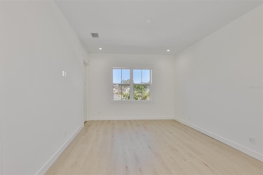 En Venta: $3,199,000 (5 camas, 6 baños, 5165 Pies cuadrados)