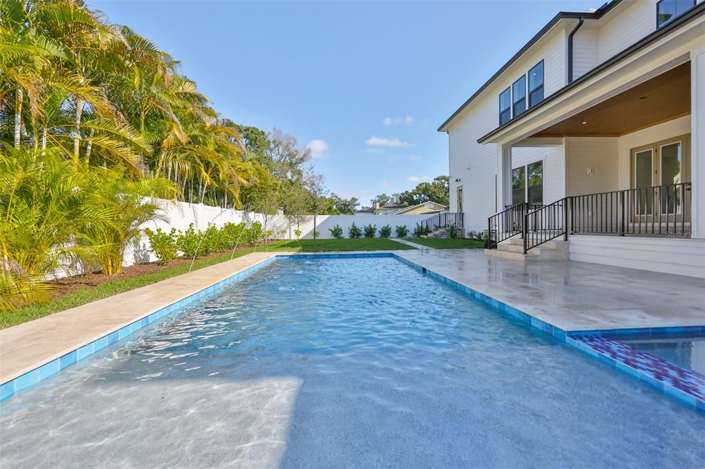 En Venta: $3,199,000 (5 camas, 6 baños, 5165 Pies cuadrados)