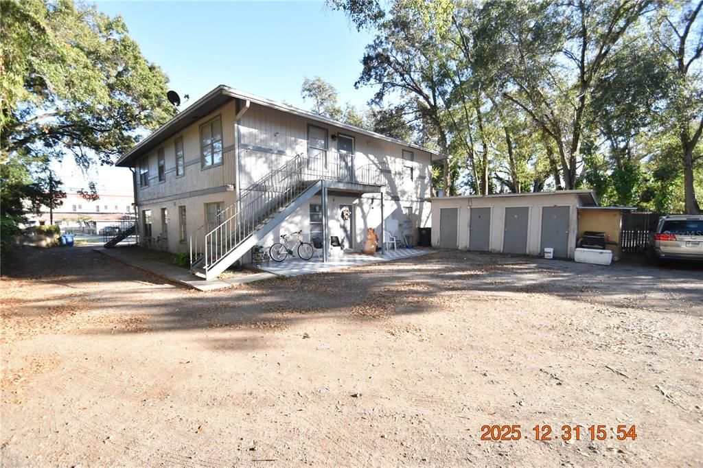 出租: $1,395 (2 贝兹, 2 浴室, 920 平方英尺)