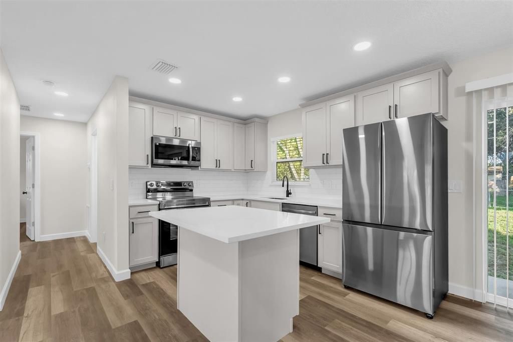 En Venta: $325,000 (3 camas, 2 baños, 1125 Pies cuadrados)