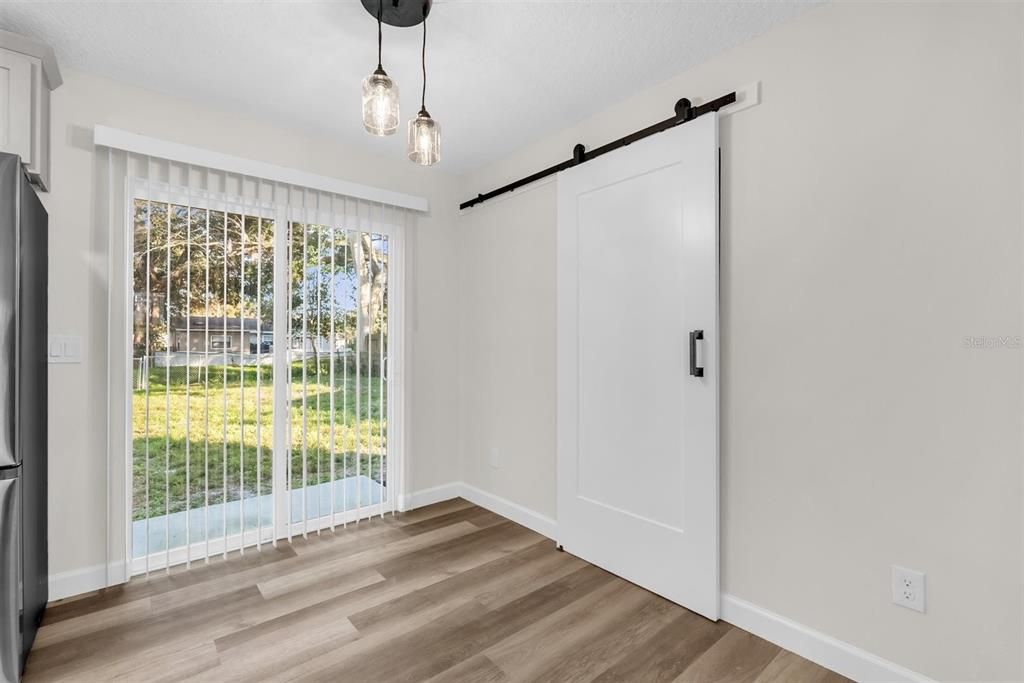 En Venta: $325,000 (3 camas, 2 baños, 1125 Pies cuadrados)