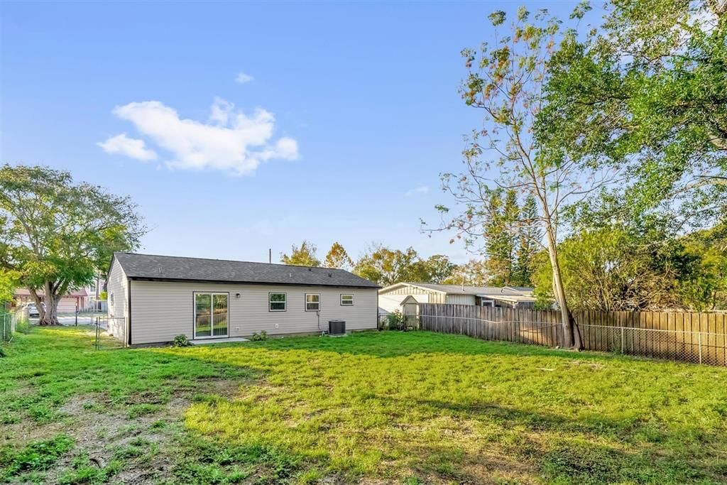 En Venta: $325,000 (3 camas, 2 baños, 1125 Pies cuadrados)