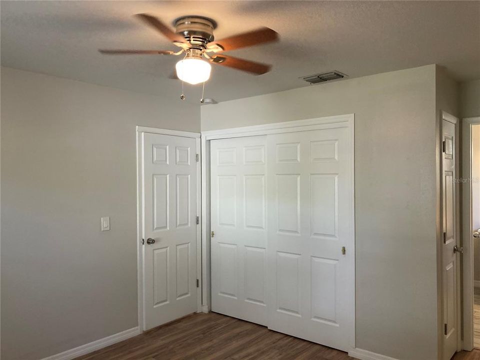 出租: $2,300 (2 贝兹, 2 浴室, 1200 平方英尺)