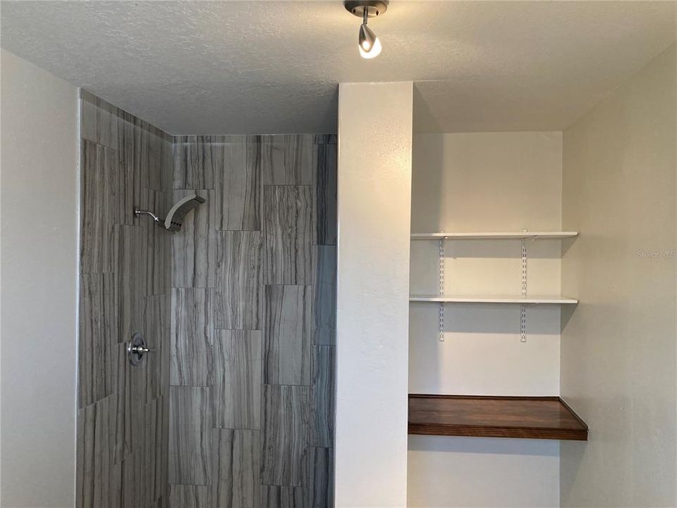 出租: $2,300 (2 贝兹, 2 浴室, 1200 平方英尺)