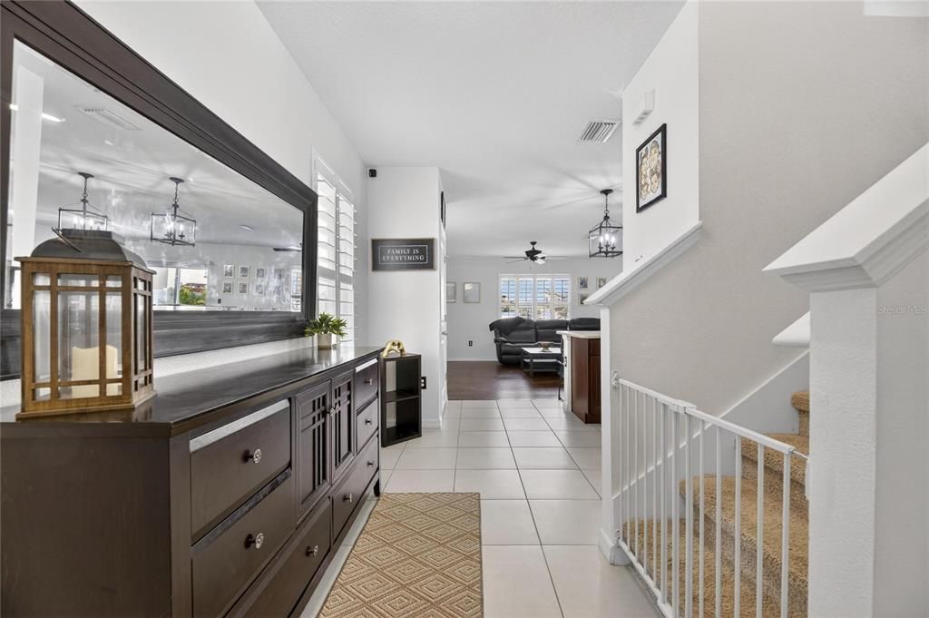 待售: $369,000 (4 贝兹, 2 浴室, 2328 平方英尺)