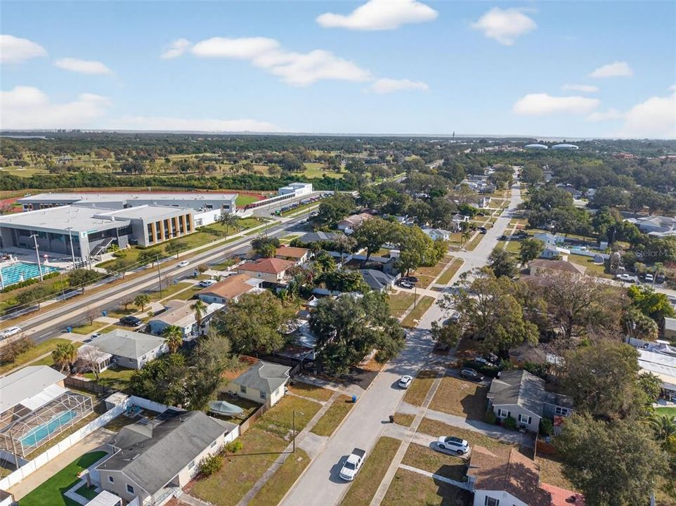 На продажу: $220,000 (2 спален, 1 ванн, 1332 Квадратных фут)