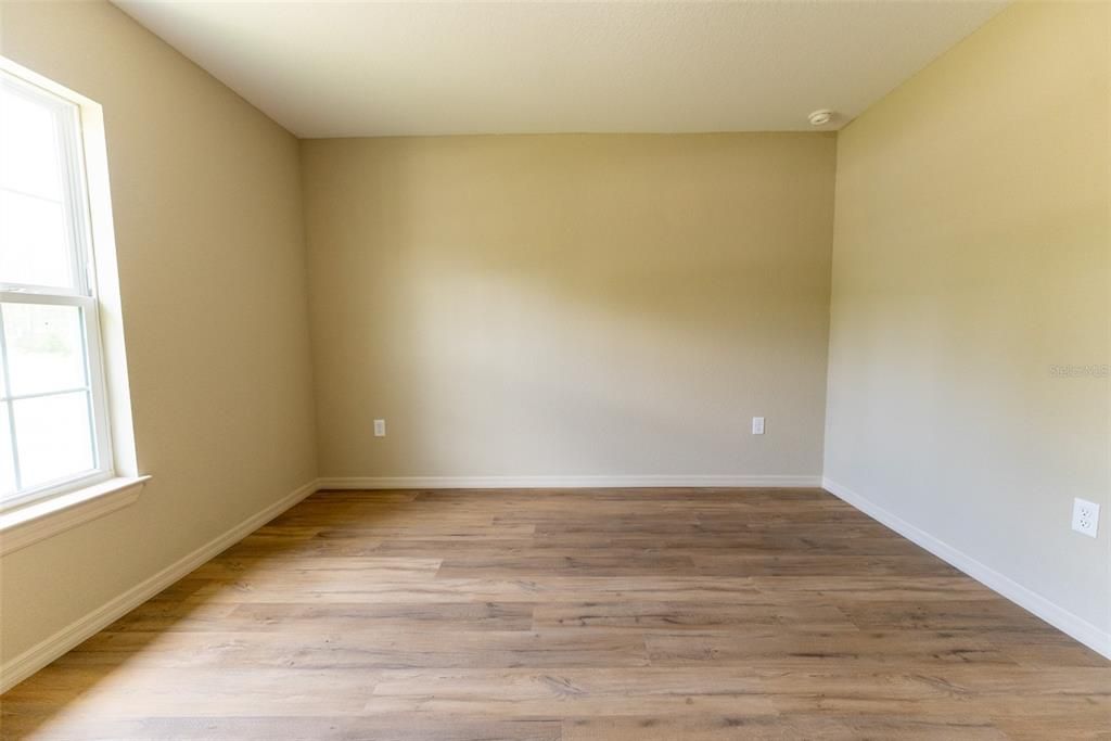 For Sale: $239,900 (3 beds, 2 baths, 1331 Square Feet)