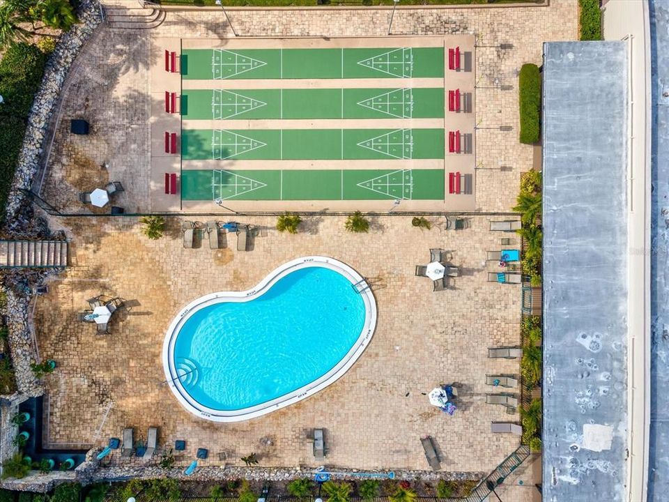 На продажу: $99,900 (2 спален, 1 ванн, 972 Квадратных фут)