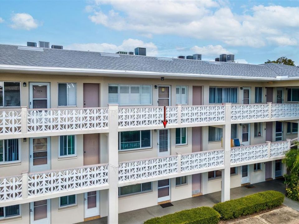 На продажу: $99,900 (2 спален, 1 ванн, 972 Квадратных фут)